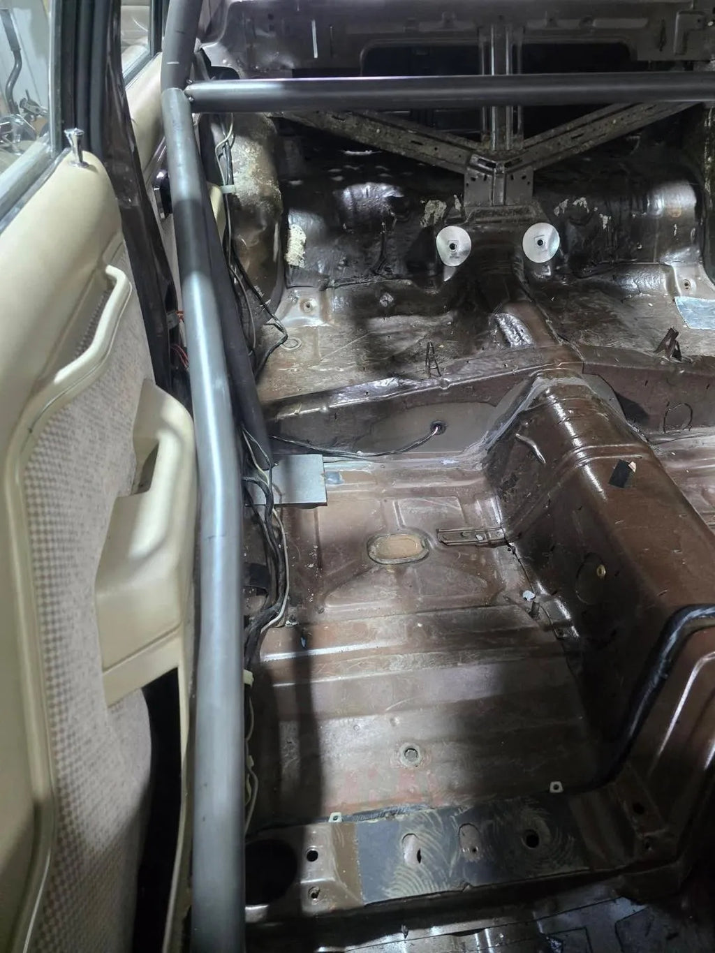 78-86 (4) Door Fairmont / LTD 8.50 Roll Cage-Notched