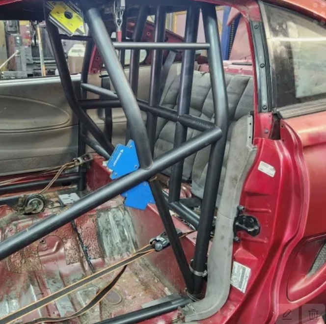 94-04 8.50 Cage Funny Car Driver Enclosure