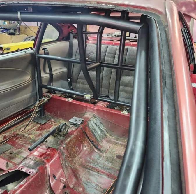 94-04 8.50 Cage Funny Car Driver Enclosure