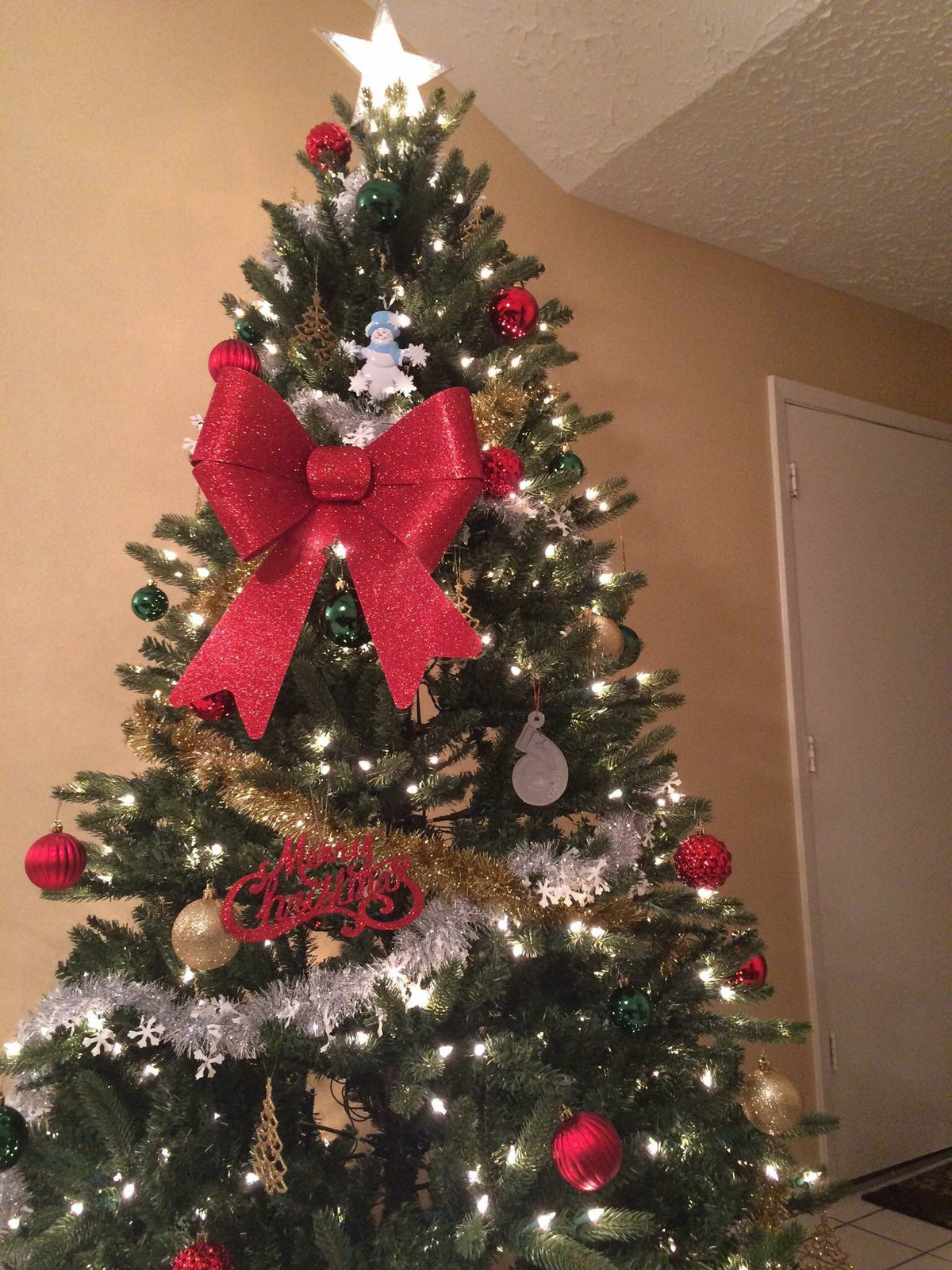 Christmas tree ornament turbo