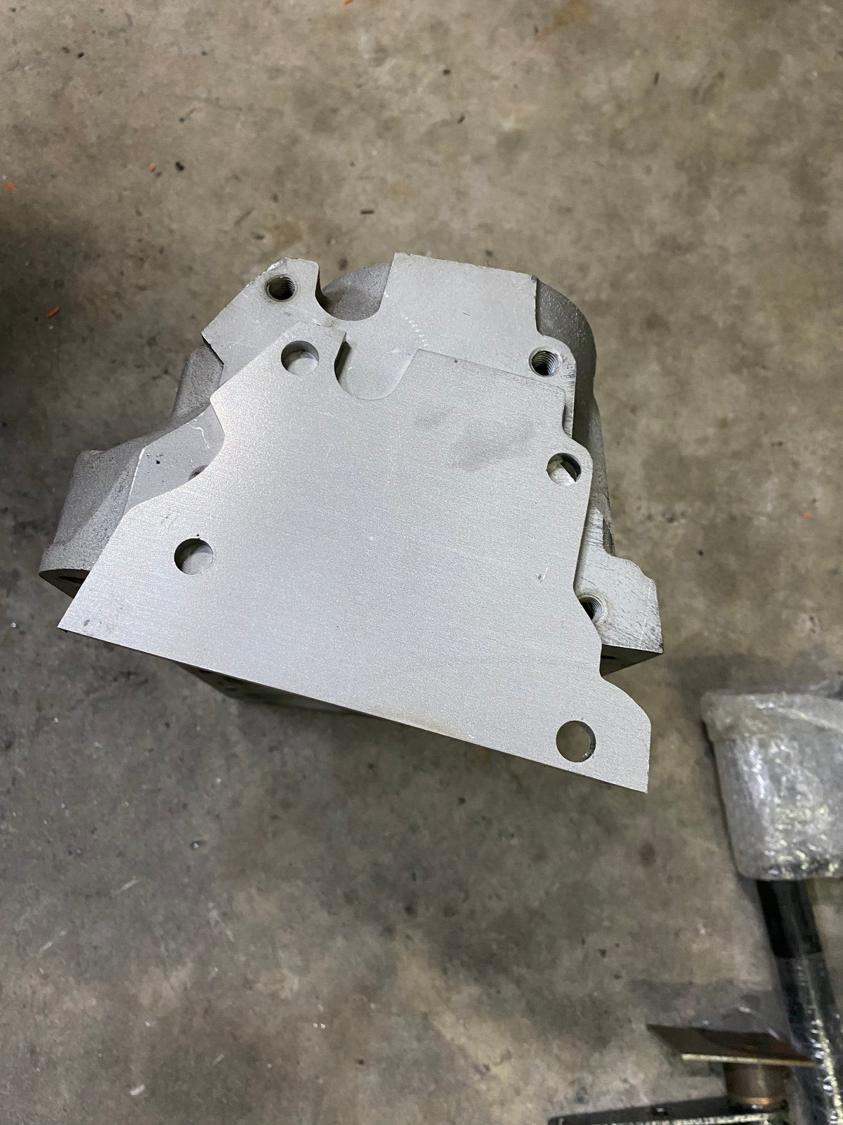 Head plate